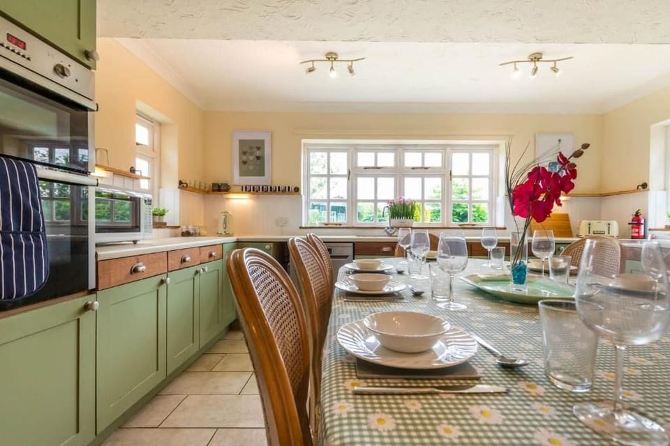 Alderfen View, Neatishead - Host & Stay