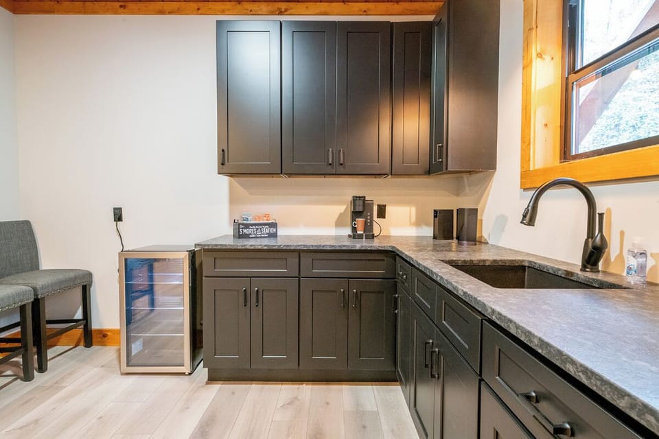 Forever Green's downstairs kitchenette