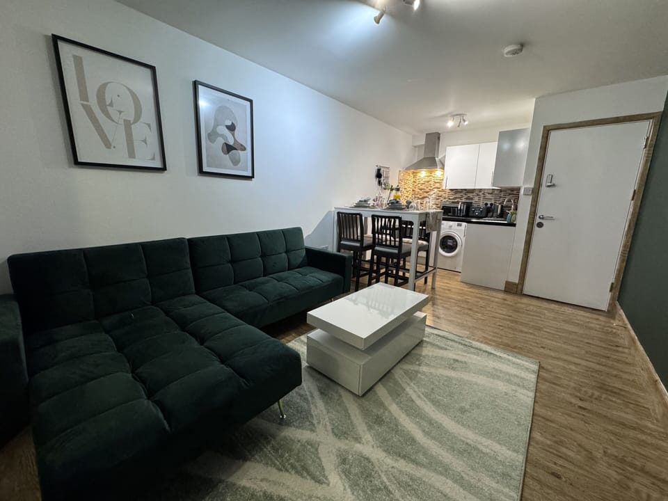 Living Room / Lounge