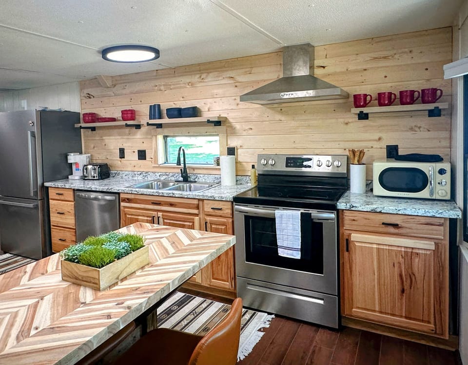 Create an awesome vacation meal in your full sized kitchen.