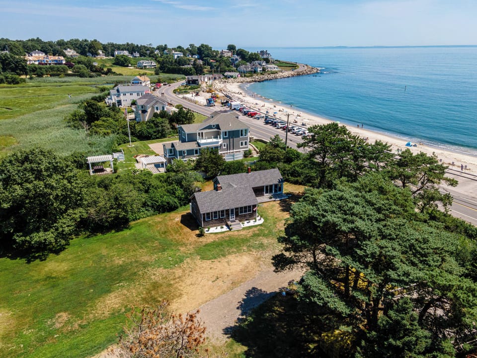 North Hampton Vacation Rental | 3BR | 2BA | 1,573 Sq Ft | 4 Steps Required