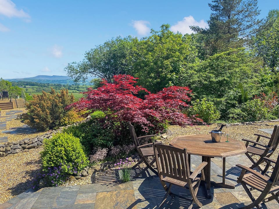 Sitting-out-area | West Barn, Taliaris, near Llandeilo