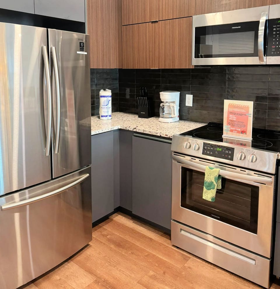 Cooking Convenience: Everything you need at your fingertips.
