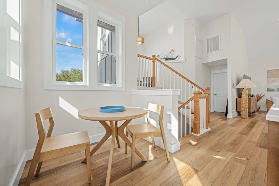 Breakfast Table - Top Level
