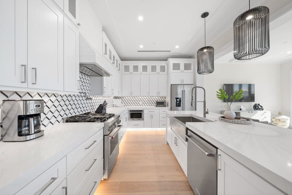 Ocean Breeze | Luxury Kitchen | 3rd Floor