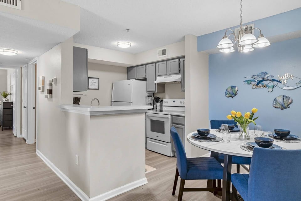 Beautiful Dining Area Off the Kitchen