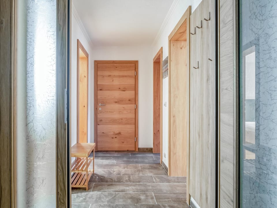 Entrance / Reception