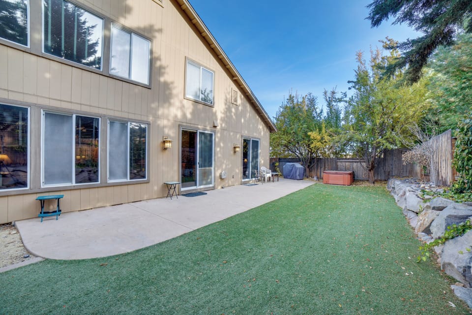Reno Vacation Rental | 3BR | 2.5BA | 2,261 Sq Ft | 1 Step to Enter