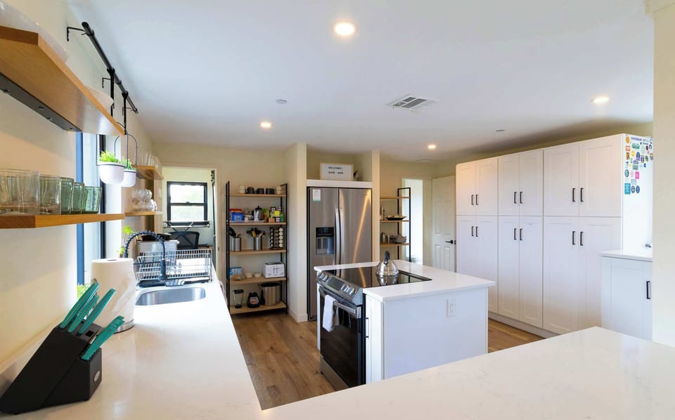 Fully equipped kitchen