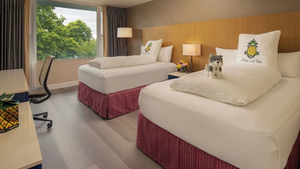 Unit with 2 Double size beds