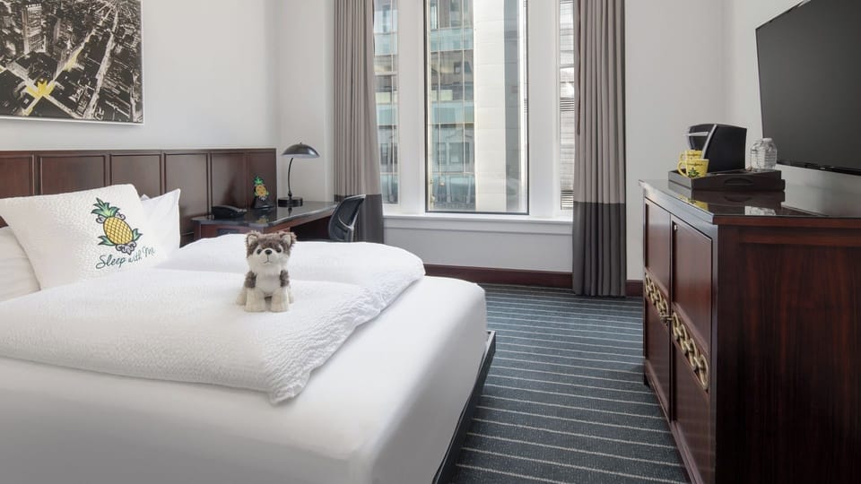 Work comfortably by the window, then sink into soft bedding.