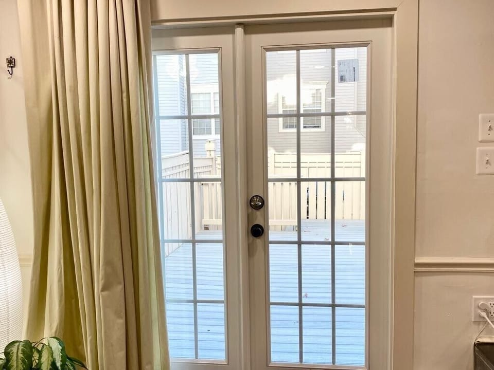 Entry door 