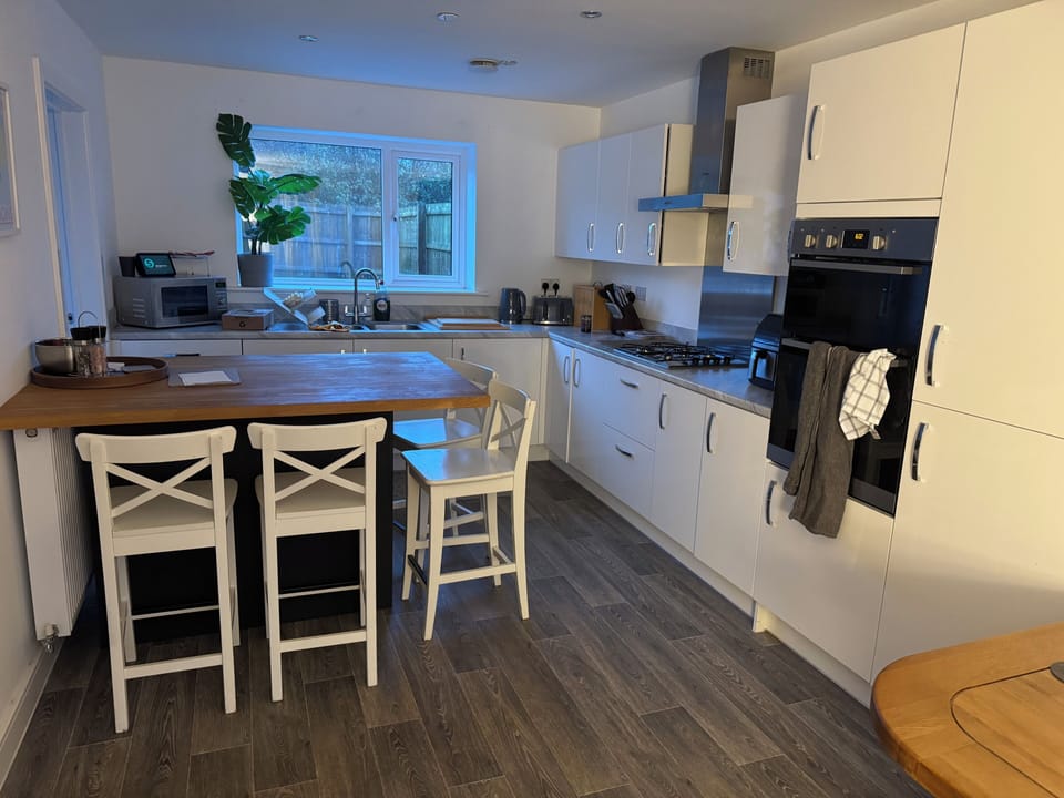 Kitchen Dining (2)