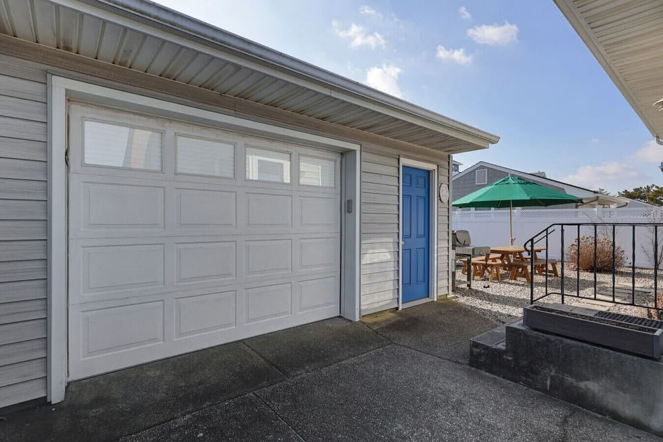 Convenient garage access