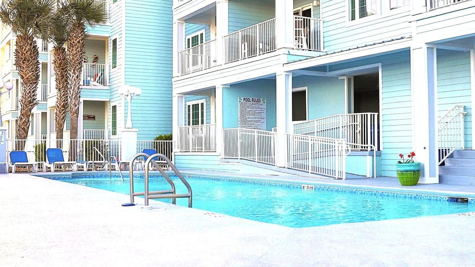 Sparkling Pool