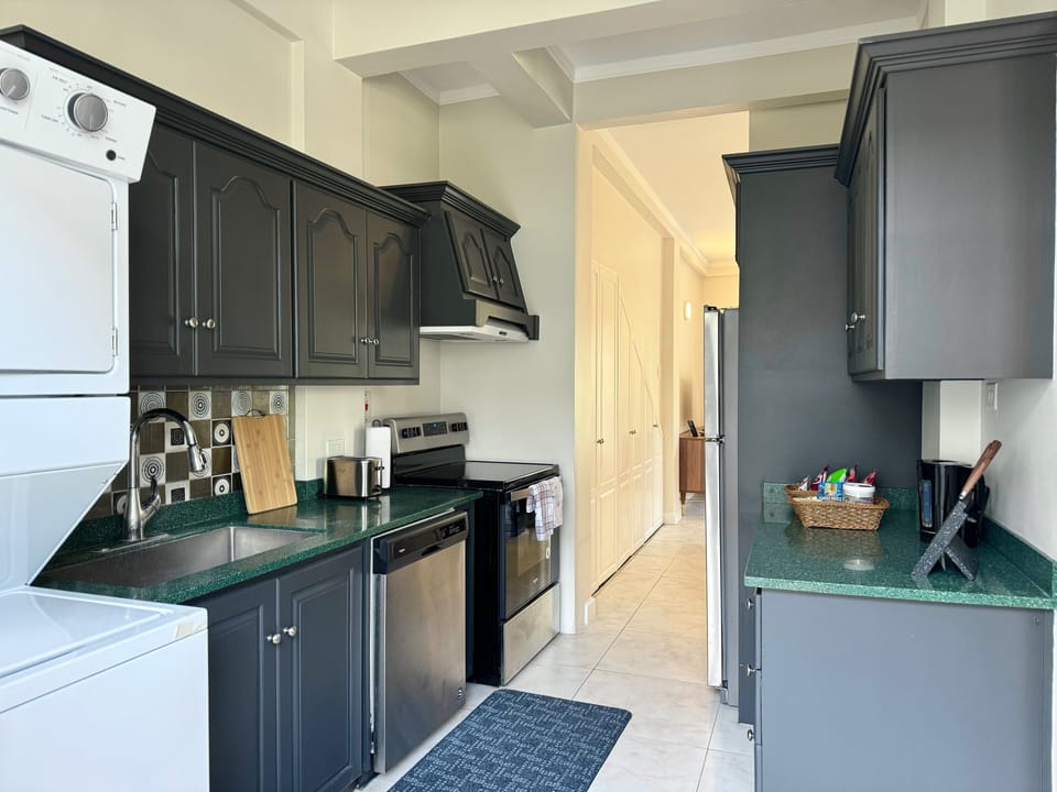 Val Verde 101 - Kitchen (1)