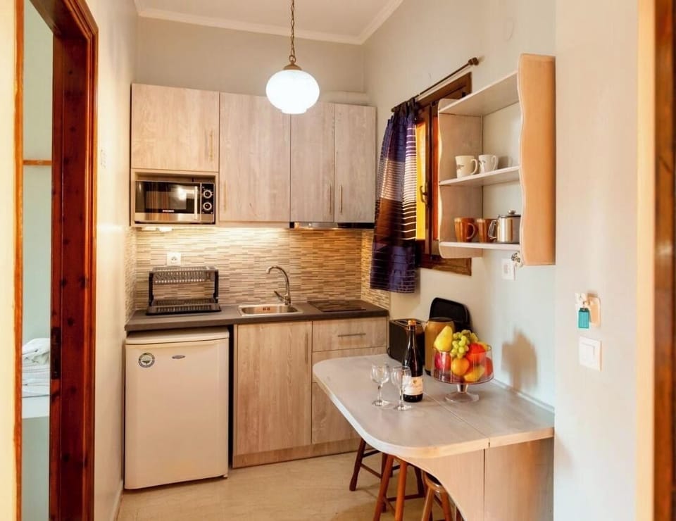 Private kitchenette in each unit, for the preparation of light meals