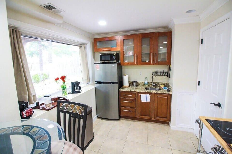 Kitchenette 