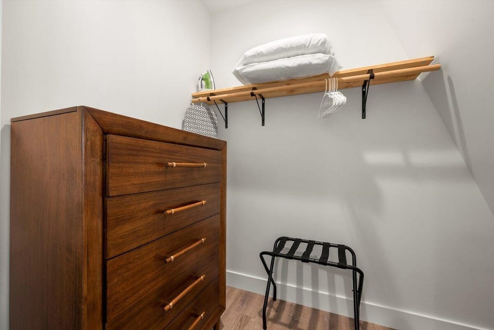 Main level - queen bedroom closet