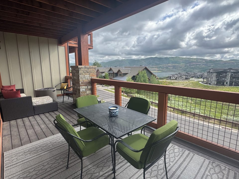 Patio, dining area