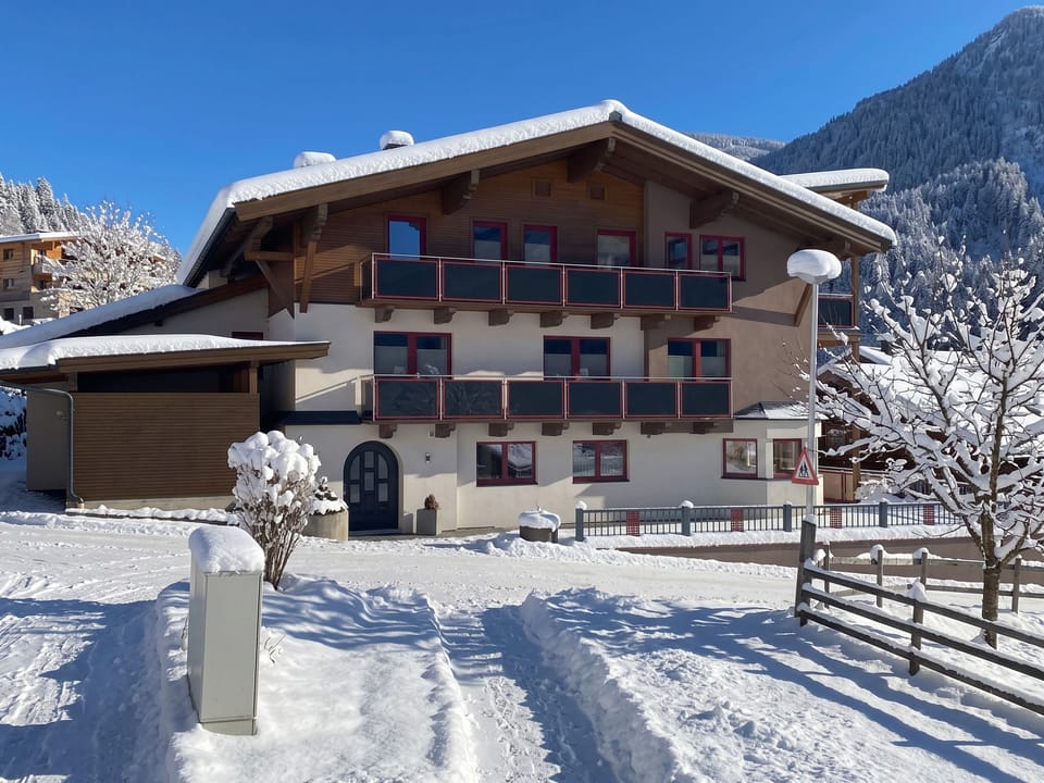 Holiday Home Exterior [winter]