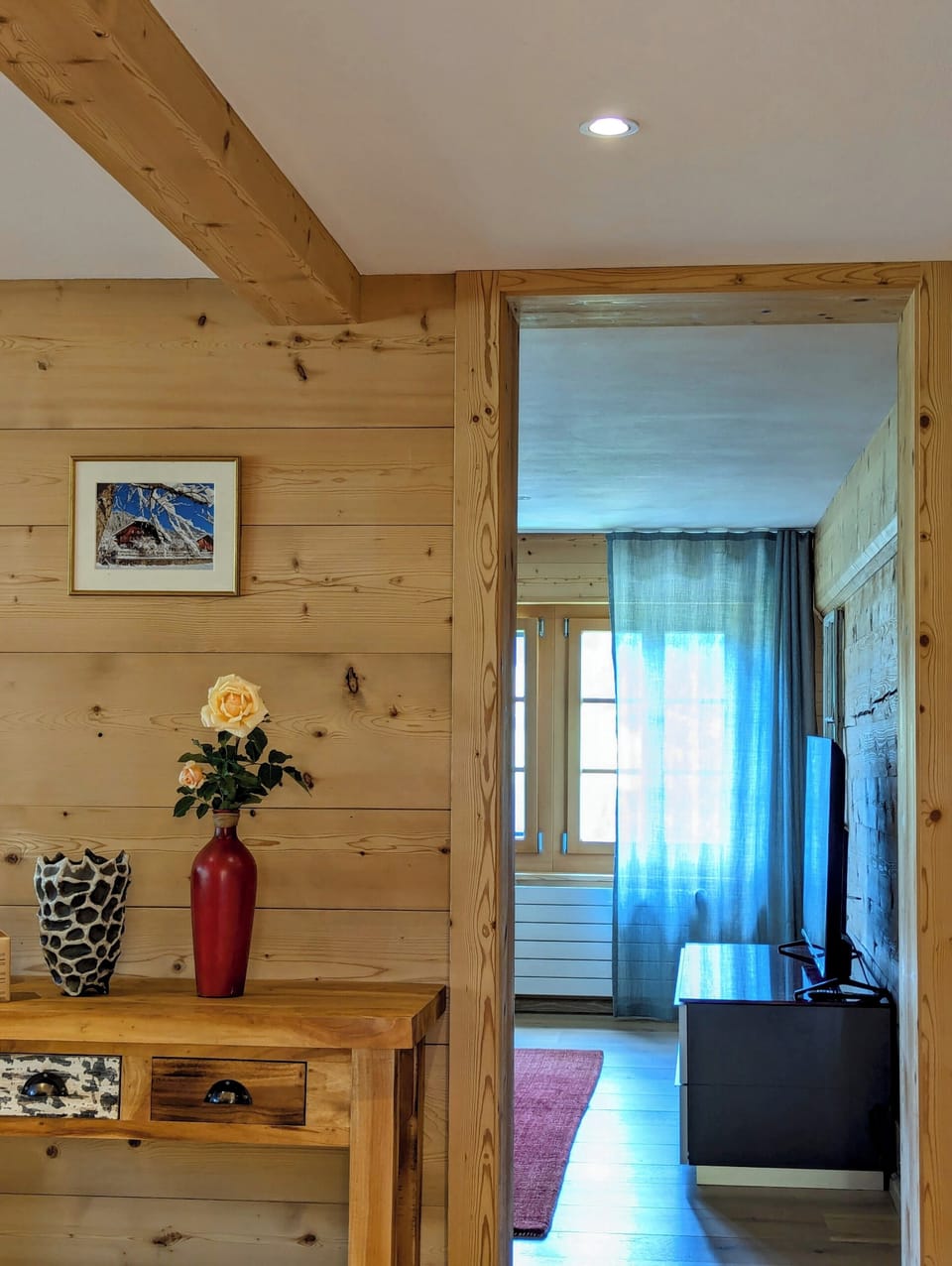 Swiss Mountain-Valley View Lodge entrance