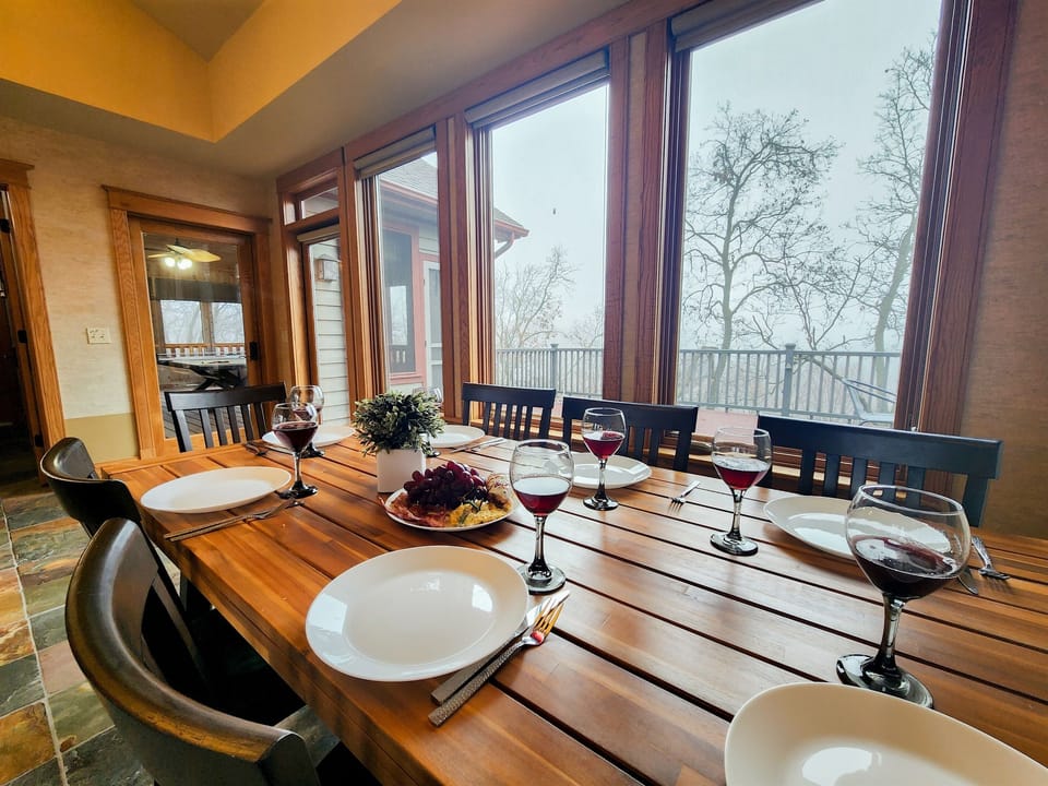 Stunning kitchen and the kids enjoyed all the activities the house had to offer!