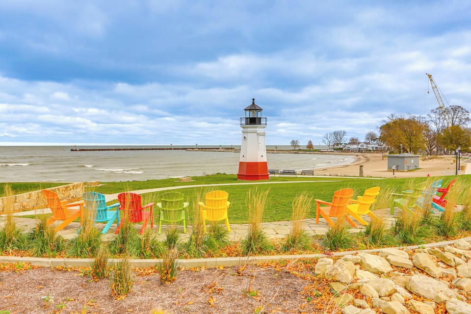 Walk to Harbor View Park | Vermillion Lighthouse