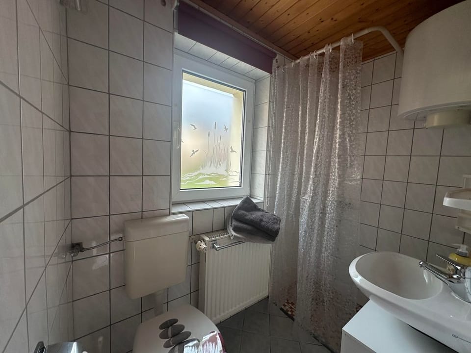 Ferienhaus Hentzschel - Holiday home, shower, WC, 1 bedroom House in Sächsische Schweiz-Osterzgebirge