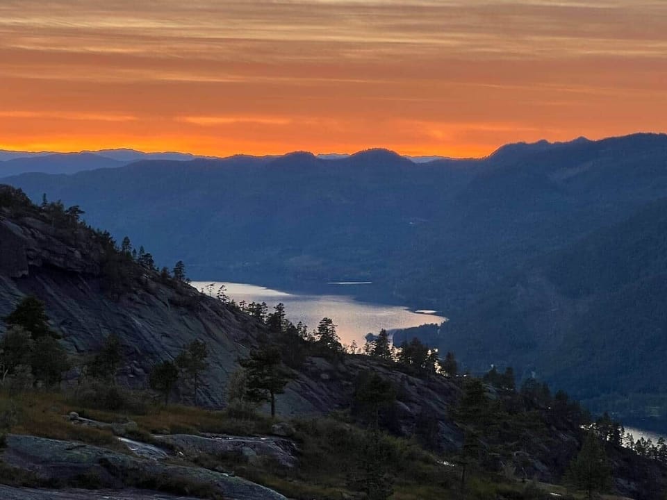 Sonnenuntergang über Vråvatn