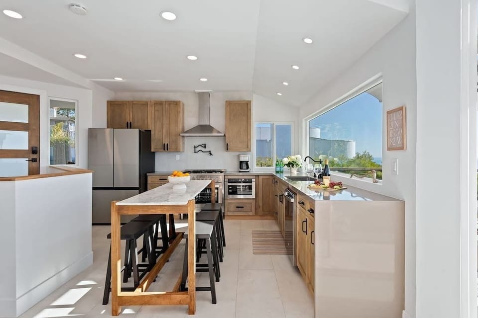 A beautifully equipped chef's kitchen