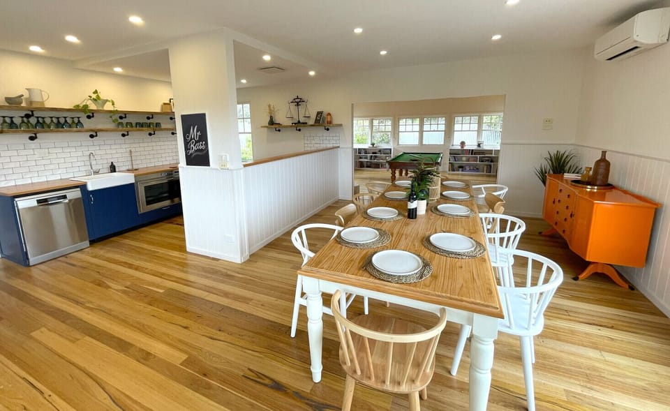 Large dinning and fully equipped kitchen