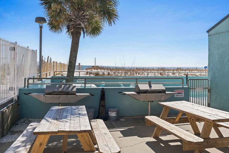 Westwind Grilling Area