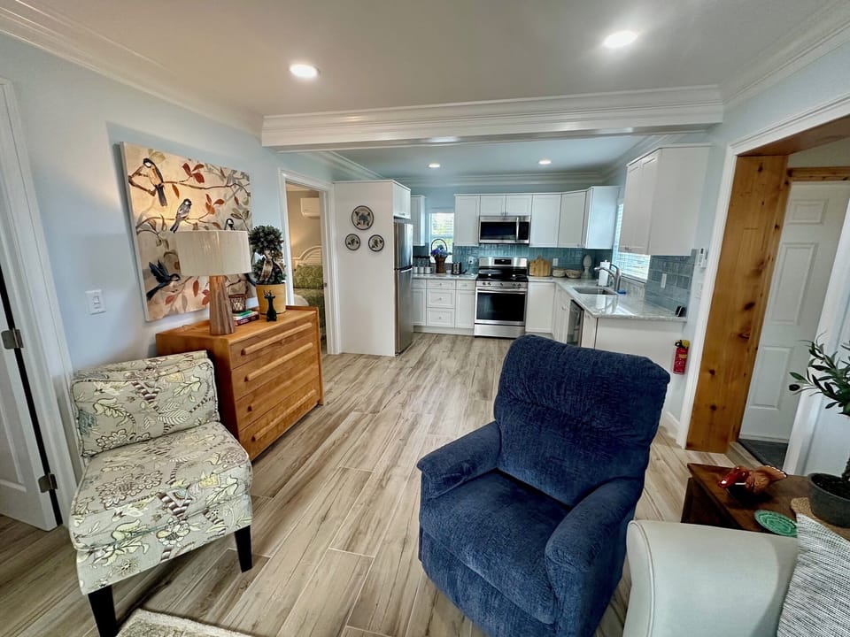 Living room - kitchen view