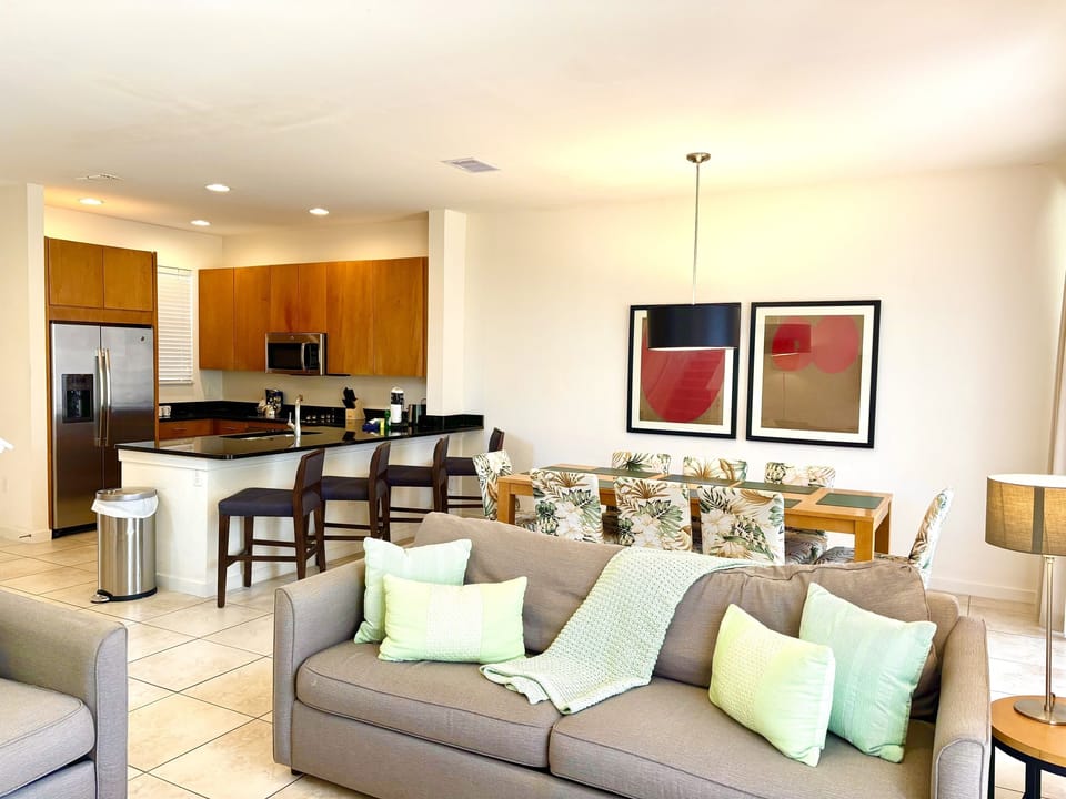 Spacious main floor