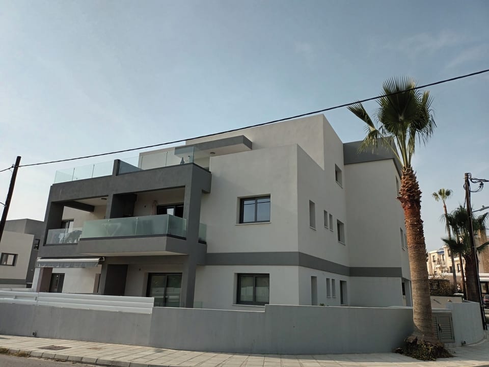 Apartment building