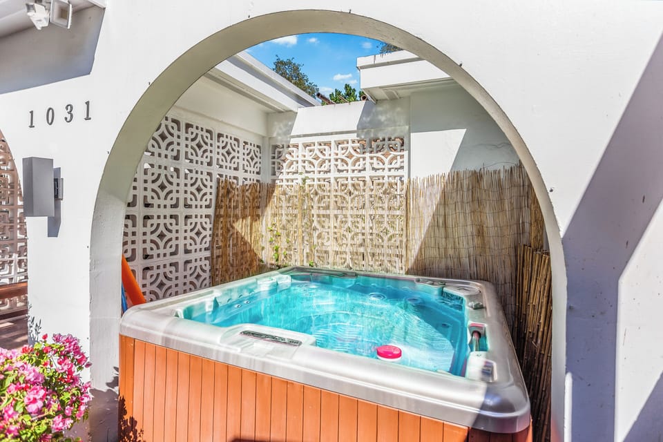 Outdoor spa tub