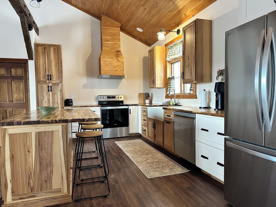 Spacious kitchen: d/w, oven/air fryer, fridge w/ice maker. . Keurig/pot or pods.