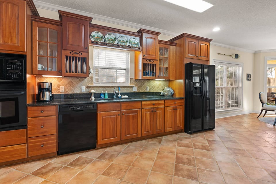 Just bring the food - this extra large kitchen is fully stocked with everything else you need to feel like you are cooking at home (or maybe better).
