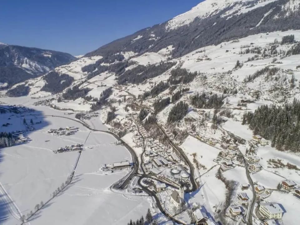 Surroundings [winter] (1-5 km)