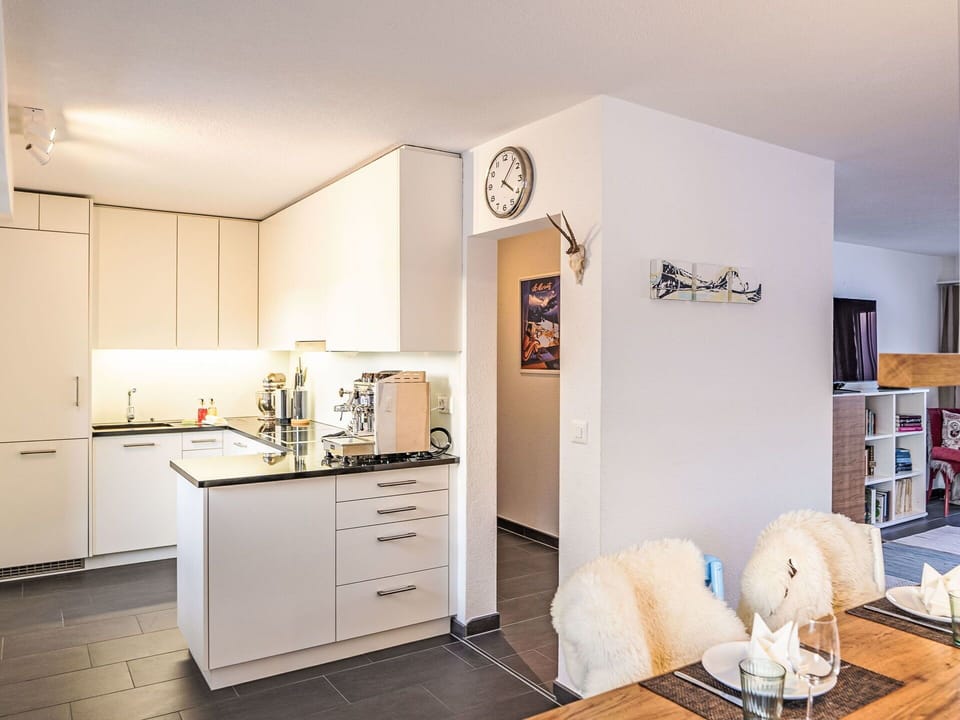 Cabinetry, Furniture, White, Picture Frame, Drawer, Wood, Lighting, Shelf, Building, Interior Design