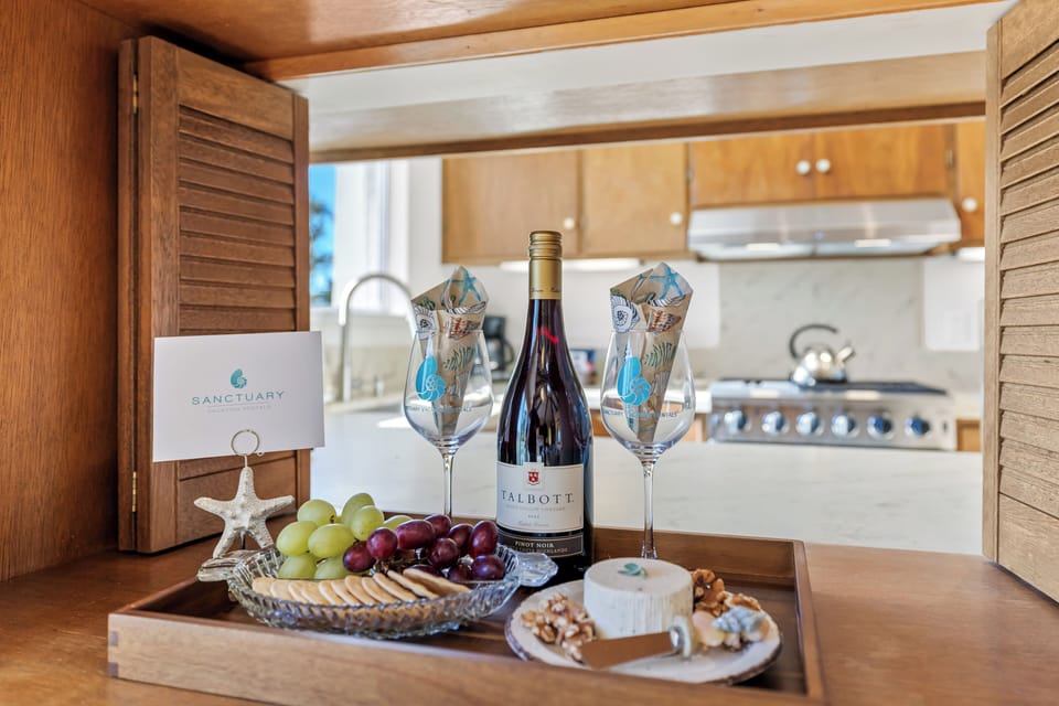 Pass Through from Dining to Kitchen