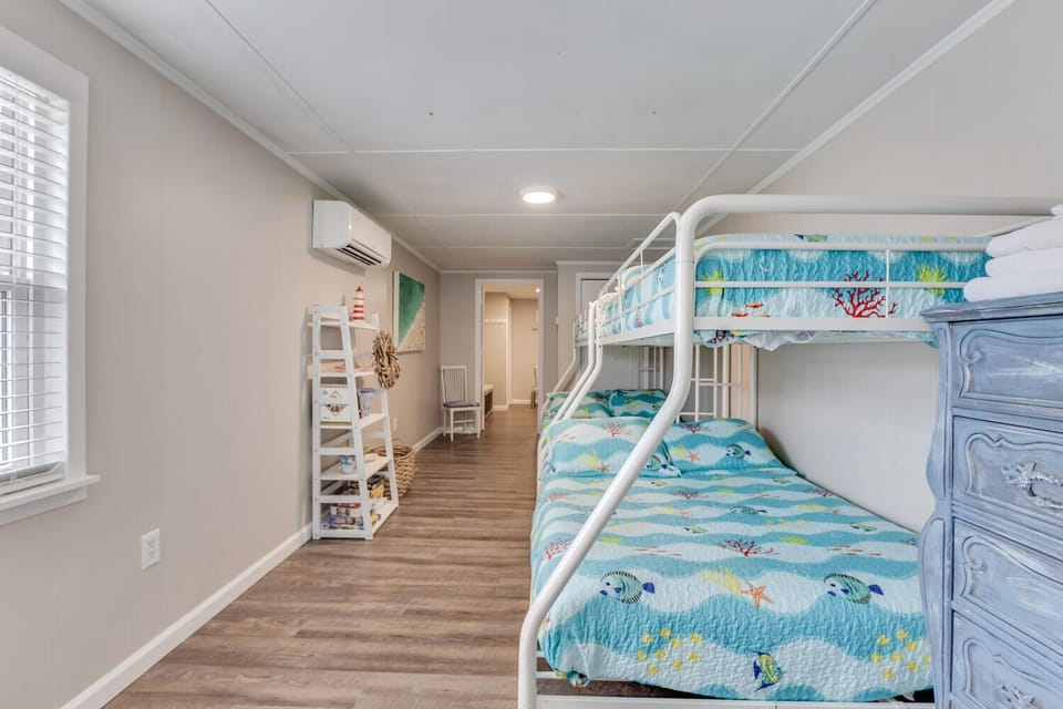 Bluefish Cottage-large-025-035-Bedroom 3-1500x1000-72dpi