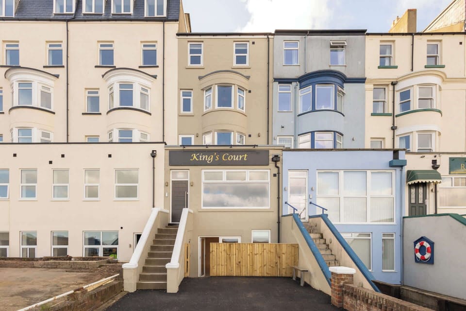Apartment 1, King's Court, Scarborough - Host & Stay