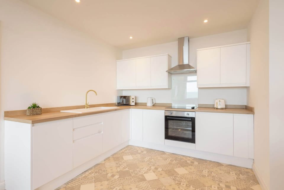 Apartment 2, King's Court, Scarborough - Host & Stay