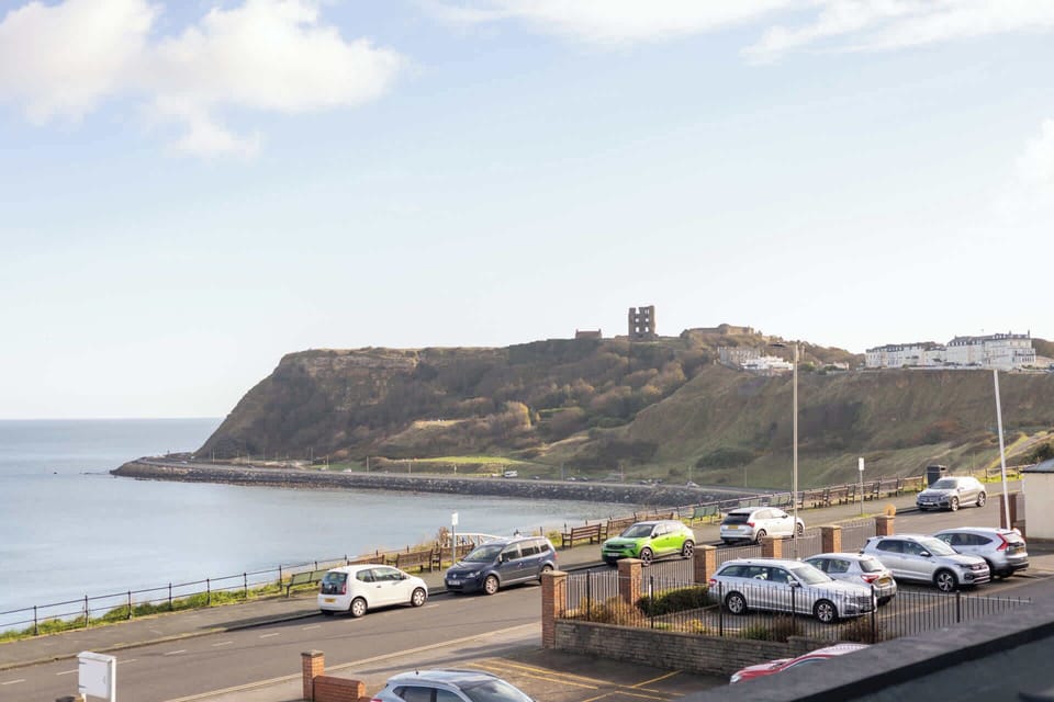 Apartment 3, King's Court, Scarborough - Host & Stay