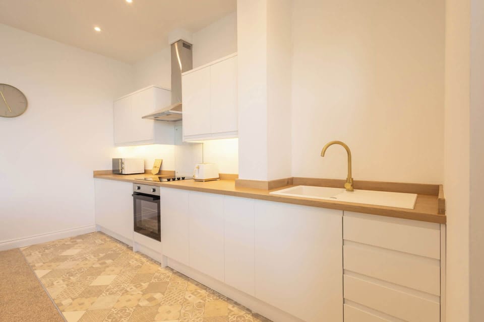 Apartment 3, King's Court, Scarborough - Host & Stay