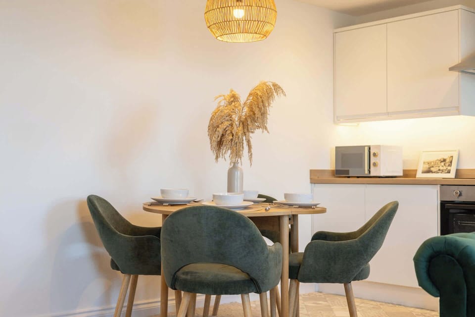 Apartment 5, King's Court, Scarborough - Host & Stay