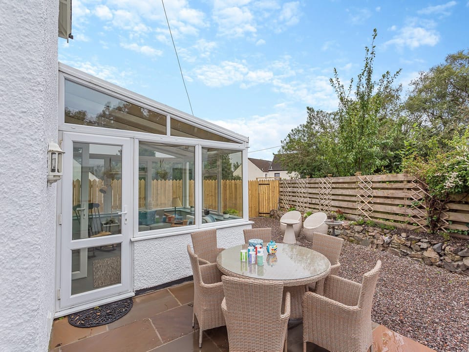 Sitting-out-area | Achomraich, Kyle