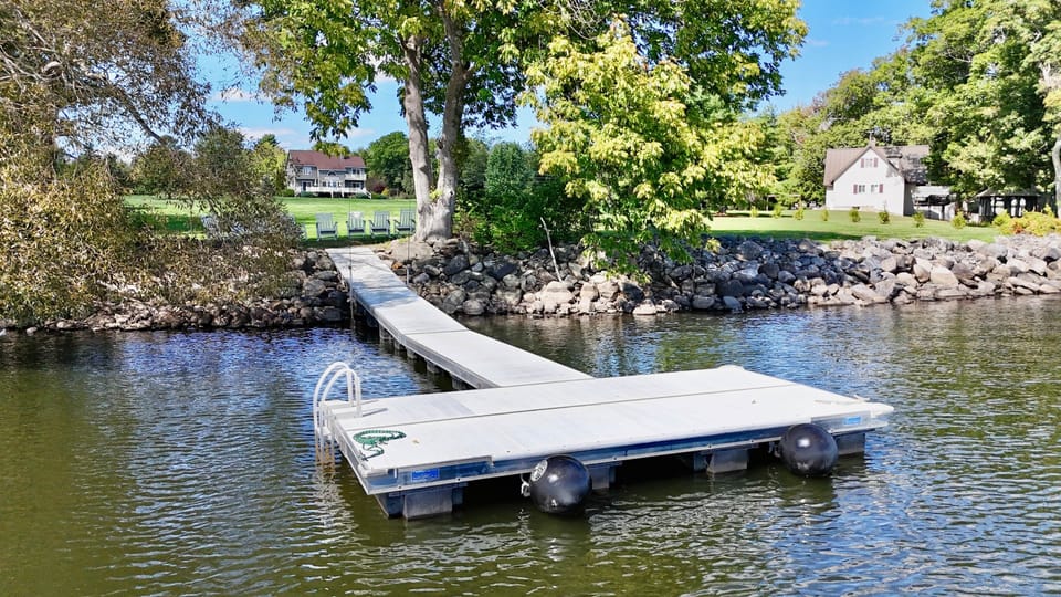 Dock